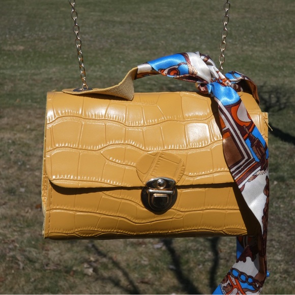 Yellow SHEIN bag - Picture 2 of 3